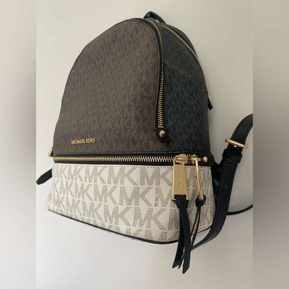 MICHAEL MICHAEL KORS Rhea Medium Logo Backpack - Picture 5 of 11